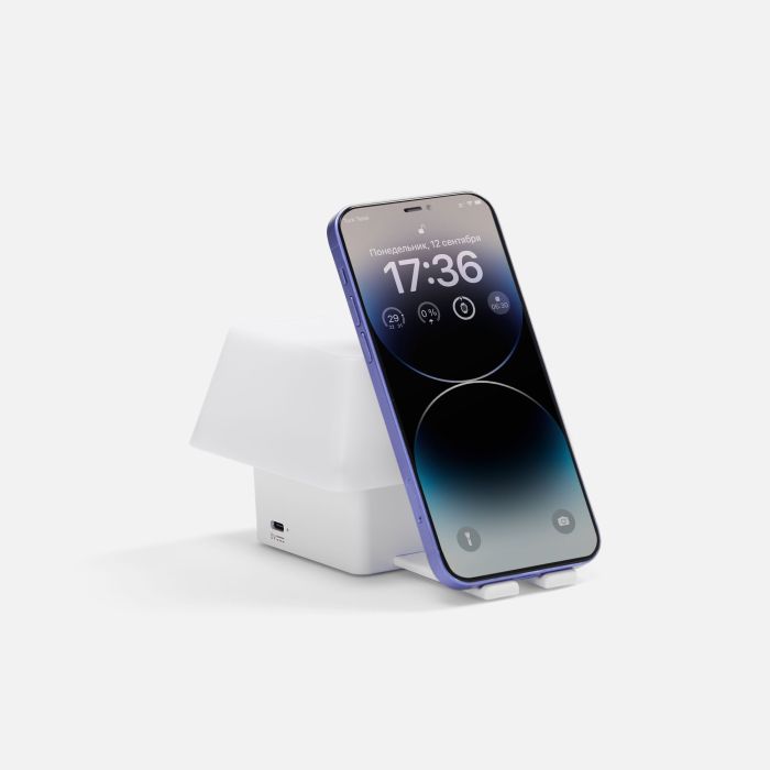 фото Светильник с подставкой для смартфона Knoppi, белый